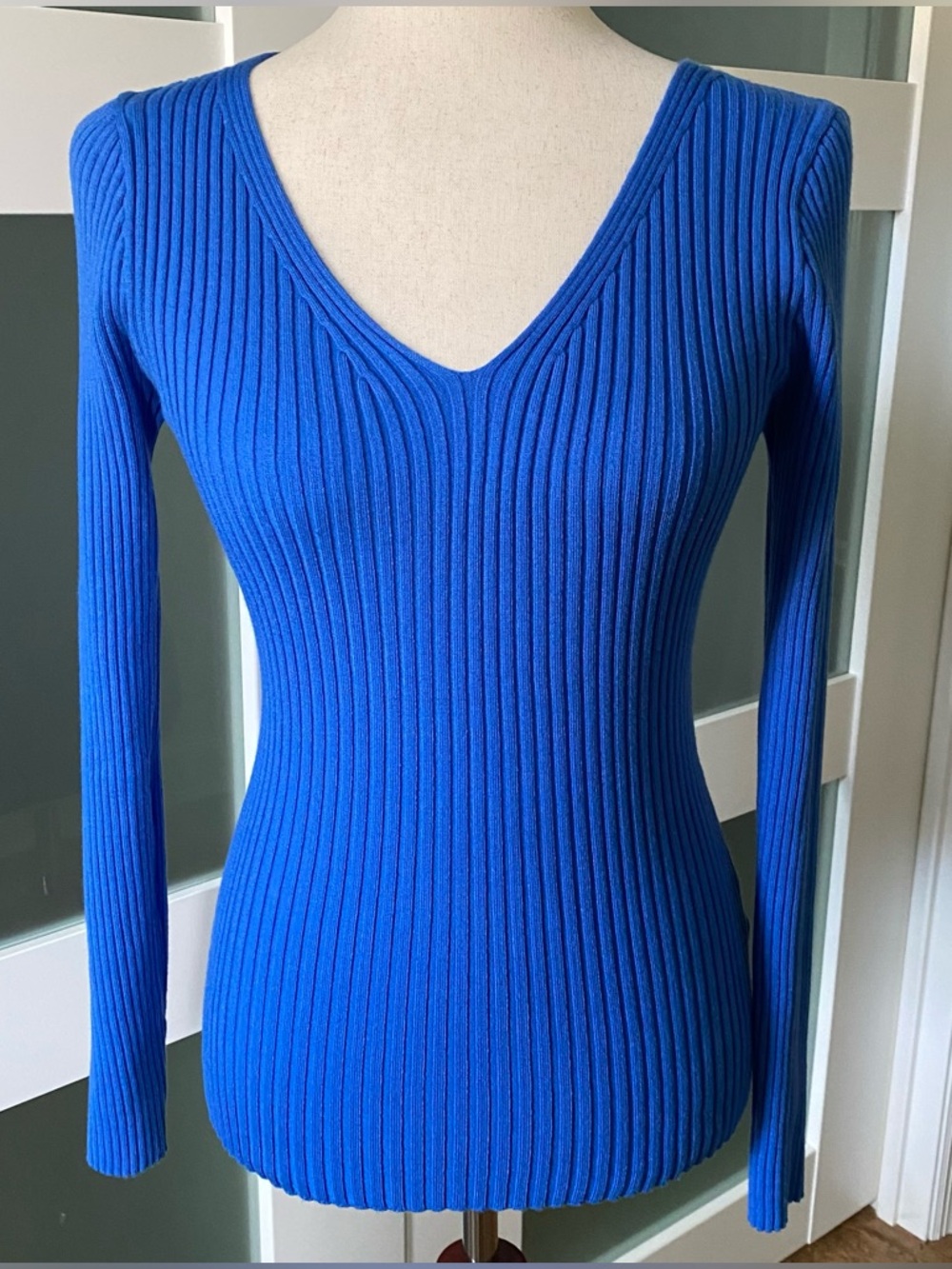 Everyday Wear Royal Blue Long Sleeve V-Neck Ribbed Knit Sweater